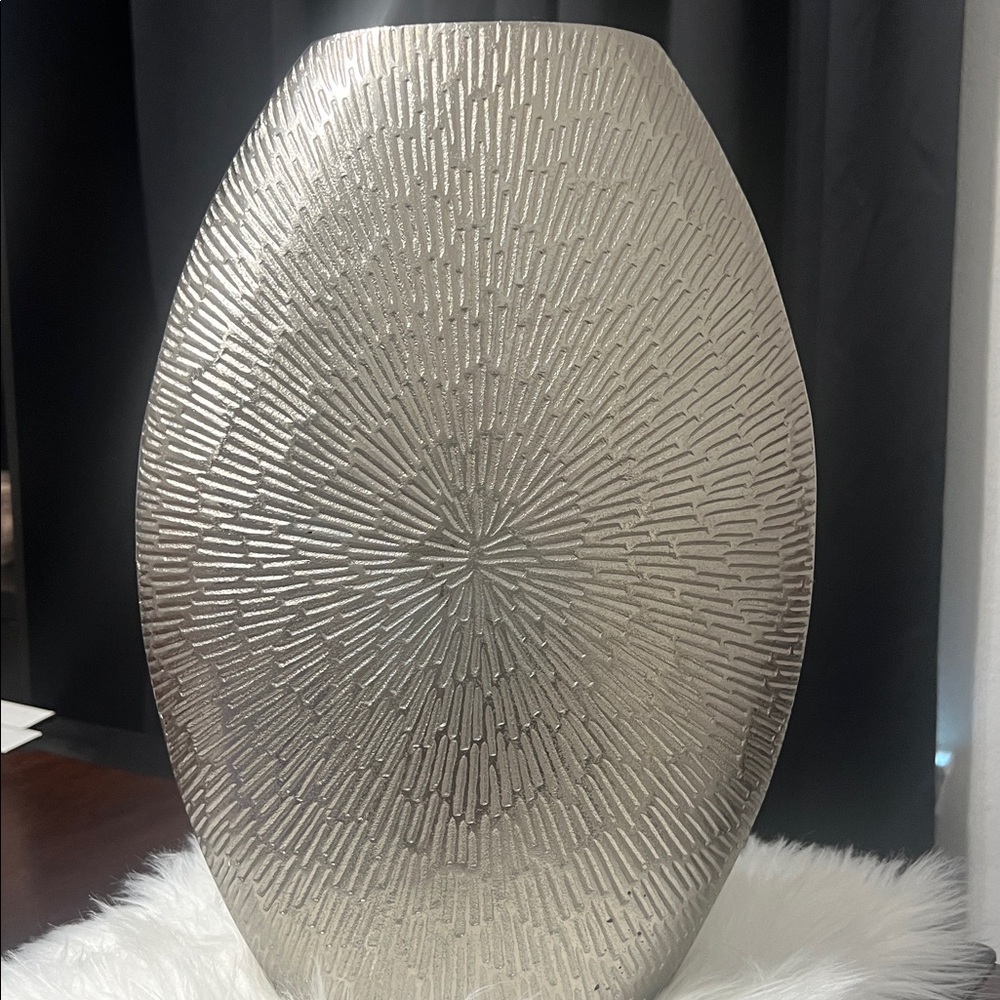 Textured Silver Vase - Picture 3 of 6